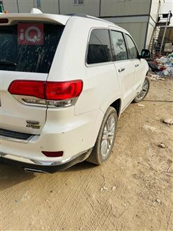 جیپ گراند شیرۆکی